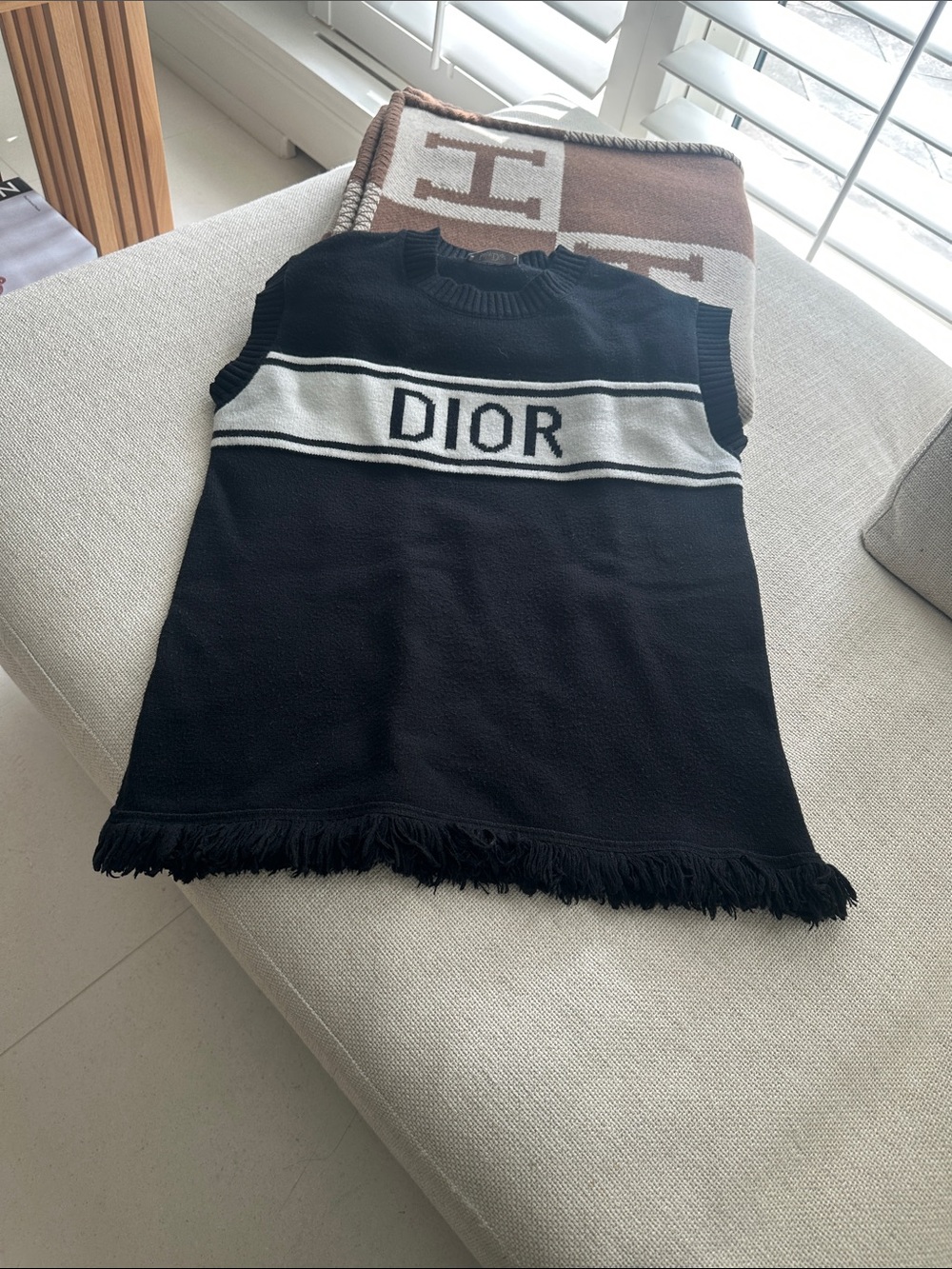 Affordable Fashion Finds Black and White Sleeveless Knit Top